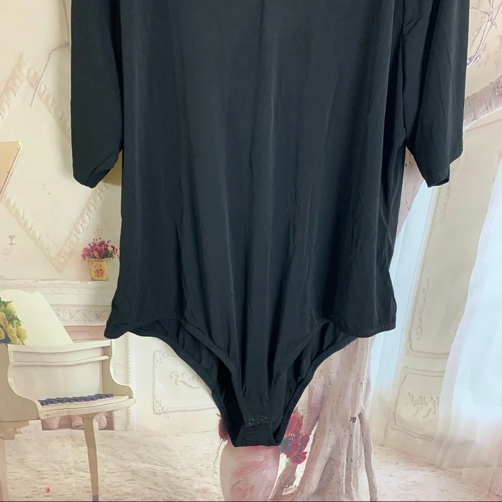 NEW TORRID BLACK STUDIO KNIT V-NECK BODYSUIT - Picture 5 of 11